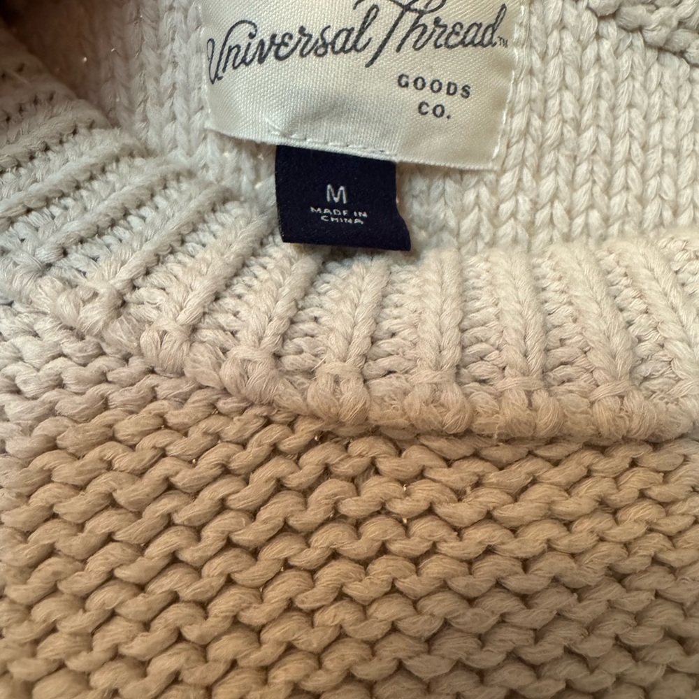 Universal Threads sweater vest